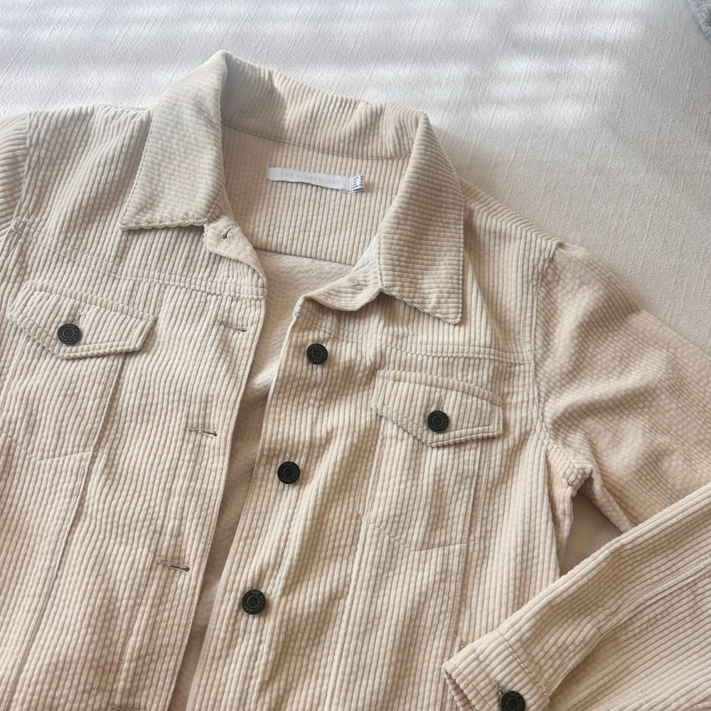 Hidden Way | 100% Cotton Cream Corduroy Jacket - Picture 2 of 4